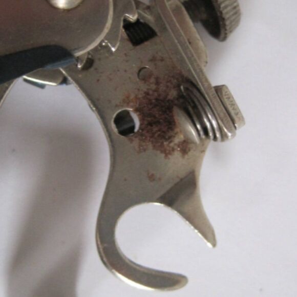 Vintage SINGER 1261 Sewing Machine Part Ruffler Foot Attachment Made in USA - Picture 4 of 5